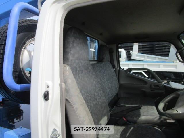 Hino DUTRO 2007-10 6303827-7