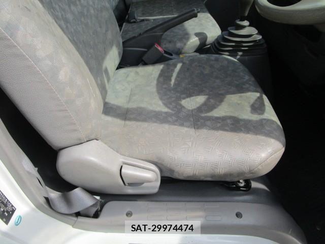 Hino DUTRO 2007-10 6303827-8
