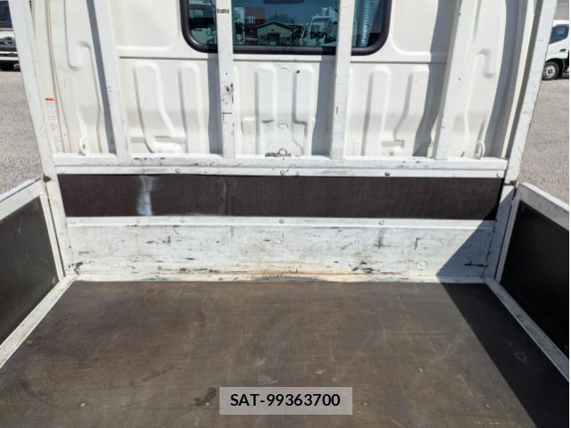 Hino DUTRO 2019-03 6303826-12