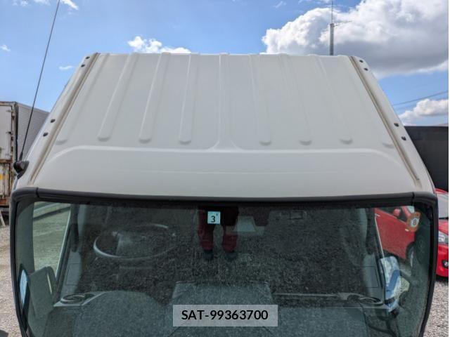 Hino DUTRO 2019-03 6303826-21