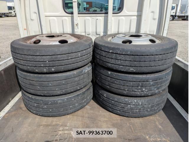 Hino DUTRO 2019-03 6303826-22