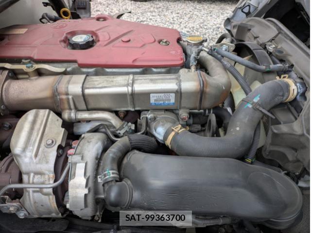 Hino DUTRO 2019-03 6303826-27