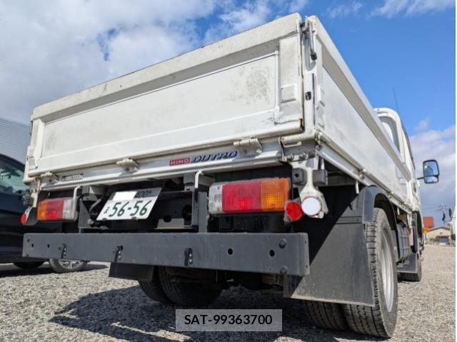 Hino DUTRO 2019-03 6303826-8