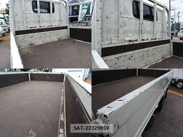 Hino DUTRO 2022-03 6303822-3