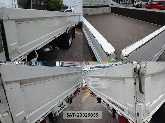 Hino DUTRO 2022-03 6303822-7