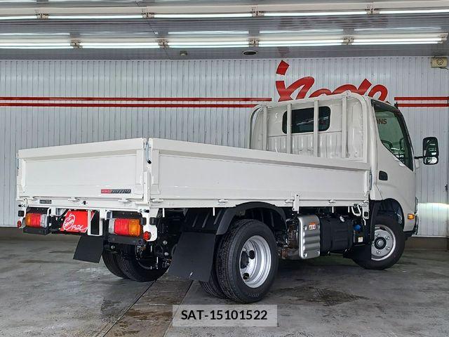 Hino DUTRO 2026-03 6497042-1