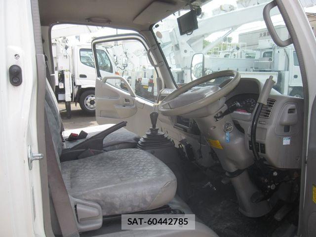 Hino DUTRO 2008-03 6497053-16