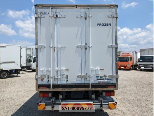 Hino DUTRO 2018-07 6497040-10
