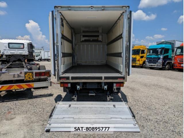 Hino DUTRO 2018-07 6497040-11