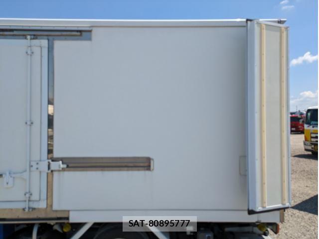 Hino DUTRO 2018-07 6497040-22