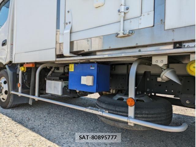 Hino DUTRO 2018-07 6497040-27