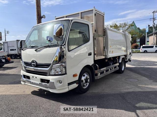 Hino DUTRO 2017-05 6525975-0