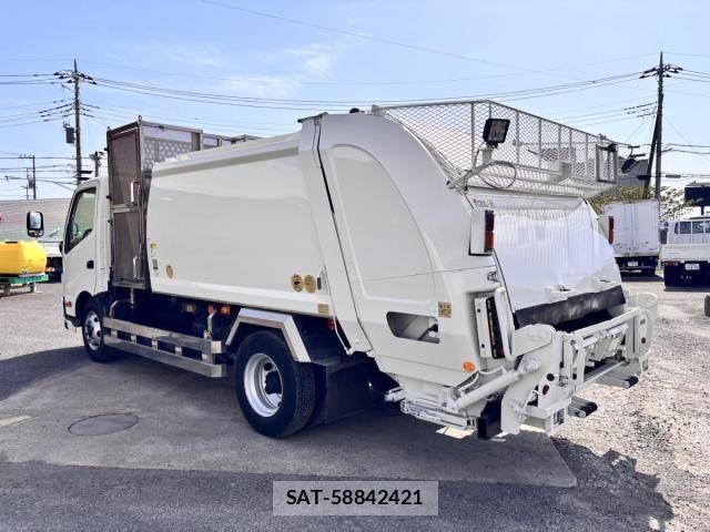 Hino DUTRO 2017-05 6525975-6