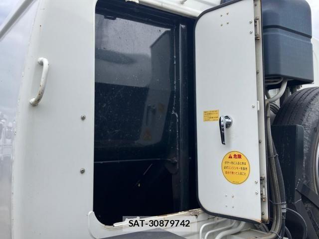 Hino DUTRO 2020-02 6525966-10
