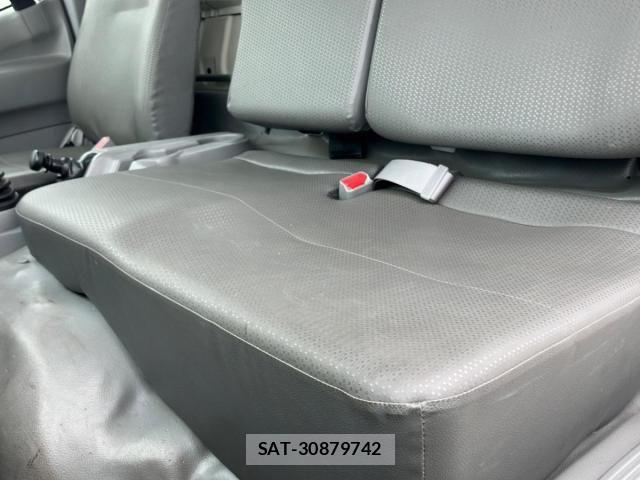 Hino DUTRO 2020-02 6525966-17