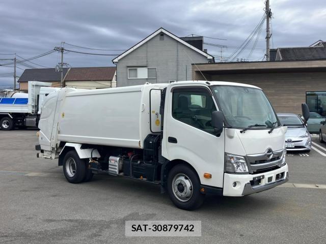 Hino DUTRO 2020-02 6525966-1