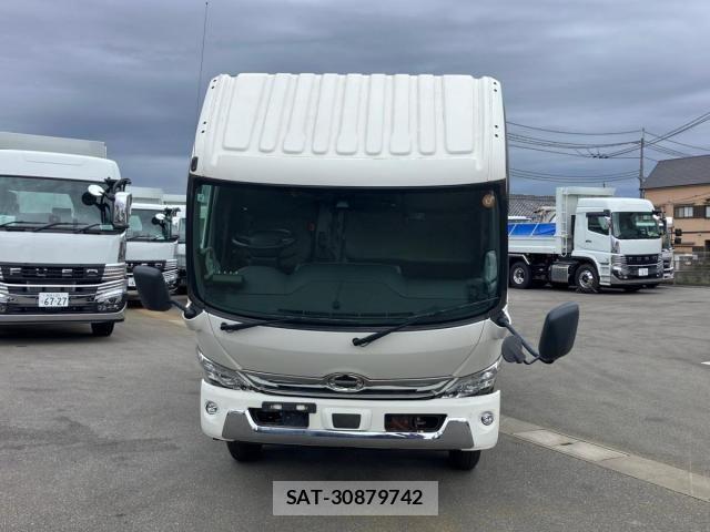 Hino DUTRO 2020-02 6525966-21