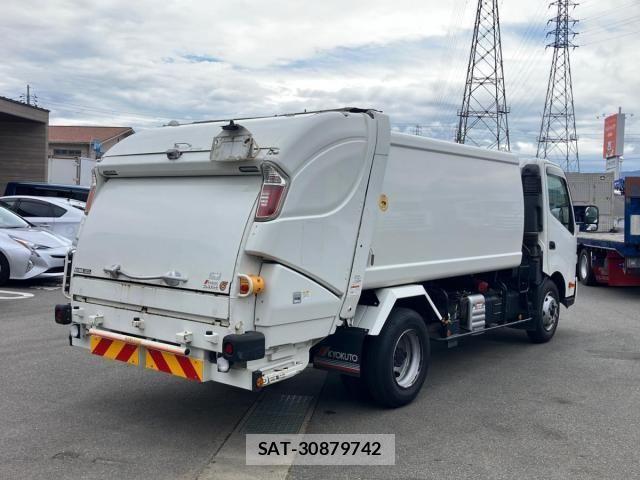 Hino DUTRO 2020-02 6525966-2