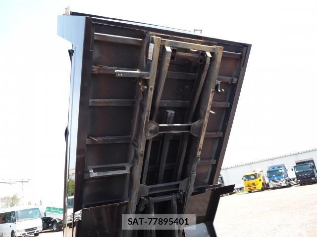 Hino DUTRO 2019-04 6525974-26