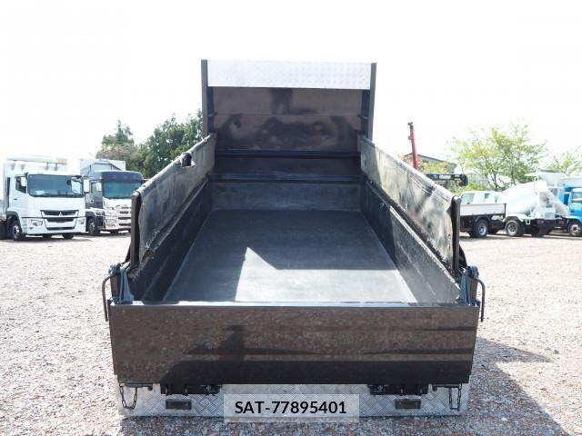 Hino DUTRO 2019-04 6525974-3