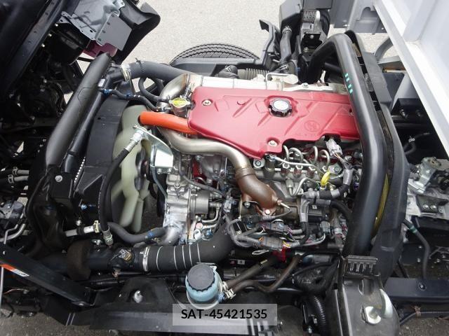 Hino DUTRO 2025-08 6525969-10