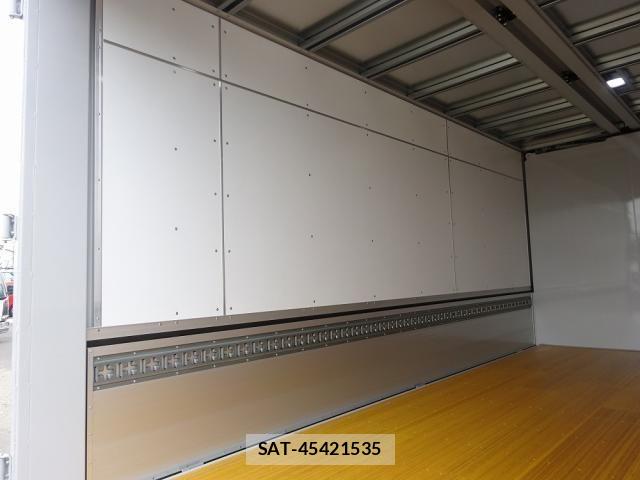 Hino DUTRO 2025-08 6525969-14