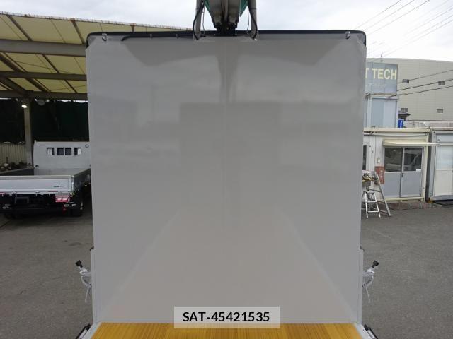 Hino DUTRO 2025-08 6525969-16