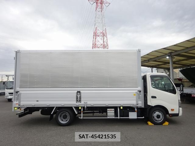 Hino DUTRO 2025-08 6525969-19