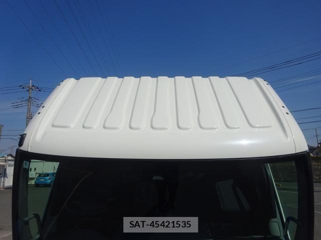 Hino DUTRO 2025-08 6525969-29