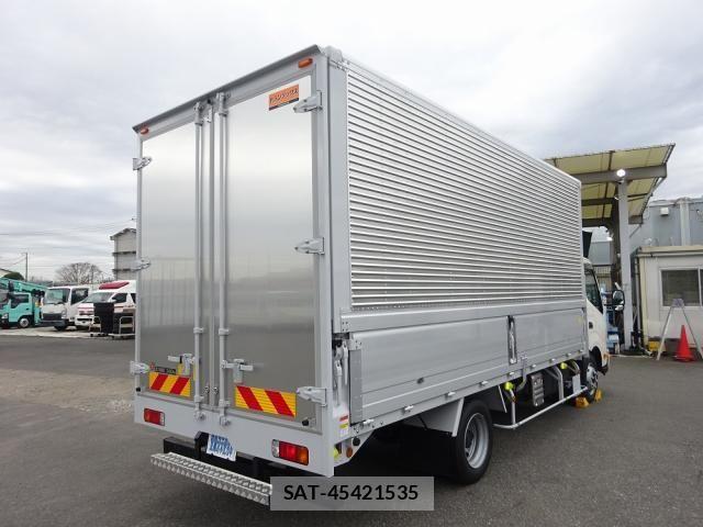 Hino DUTRO 2025-08 6525969-3