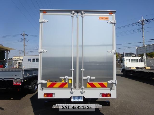 Hino DUTRO 2025-08 6525969-4