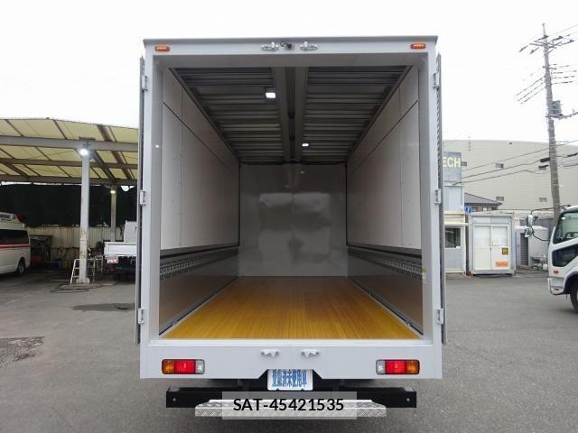 Hino DUTRO 2025-08 6525969-5