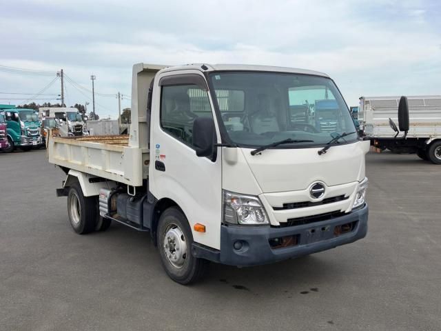 Hino DUTRO 2019-12 6530273-1