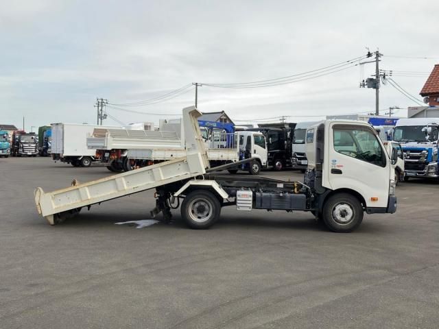 Hino DUTRO 2019-12 6530273-5