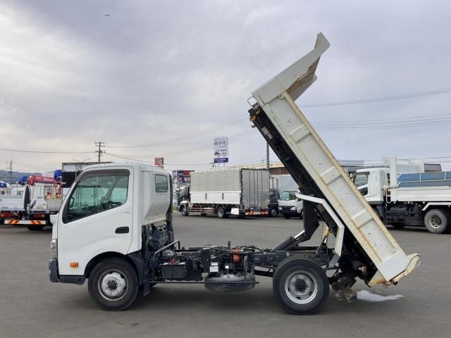 Hino DUTRO 2019-12 6530273-6