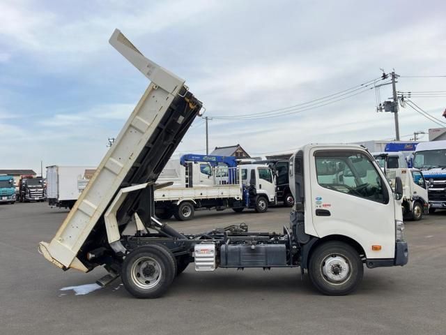 Hino DUTRO 2019-12 6530273-7