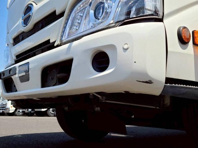 Hino DUTRO 2022-03 6530274-23