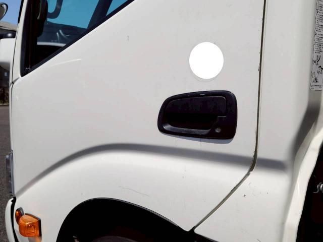 Hino DUTRO 2022-03 6530274-24