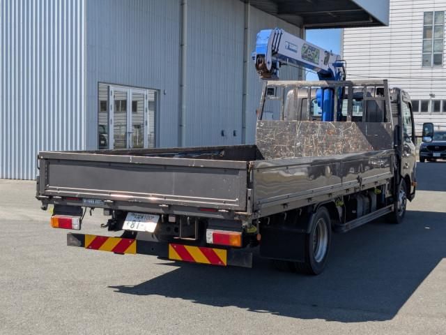 Hino DUTRO 2018-05 6596261-3