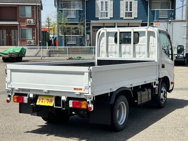 Hino DUTRO 2016-09 6596357-11