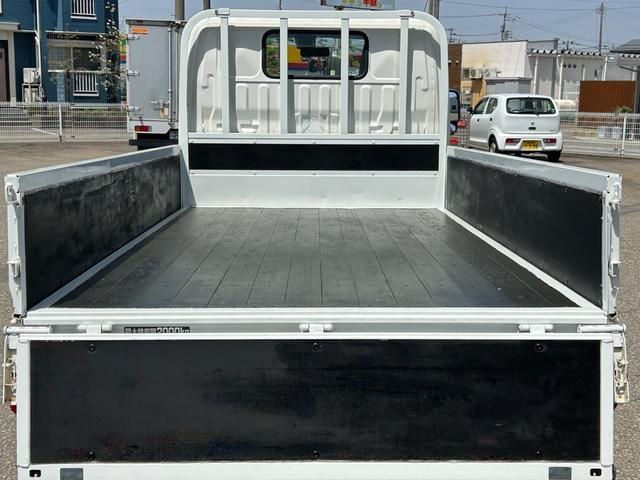 Hino DUTRO 2016-09 6596357-15