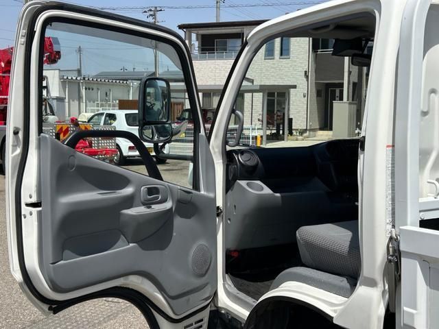 Hino DUTRO 2016-09 6596357-21