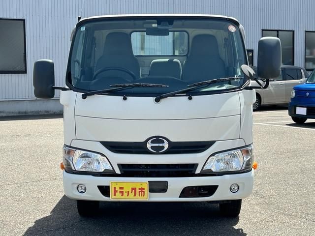Hino DUTRO 2016-09 6596357-2