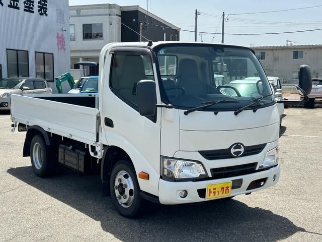 Hino DUTRO 2016-09 6596357-3