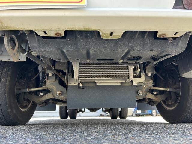 Hino DUTRO 2016-09 6596357-4
