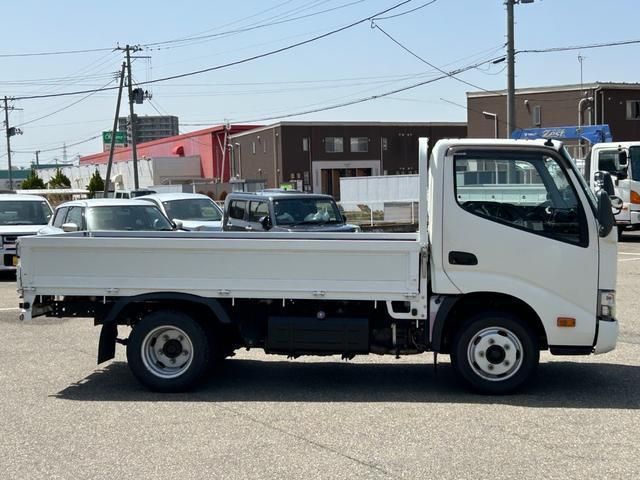 Hino DUTRO 2016-09 6596357-7