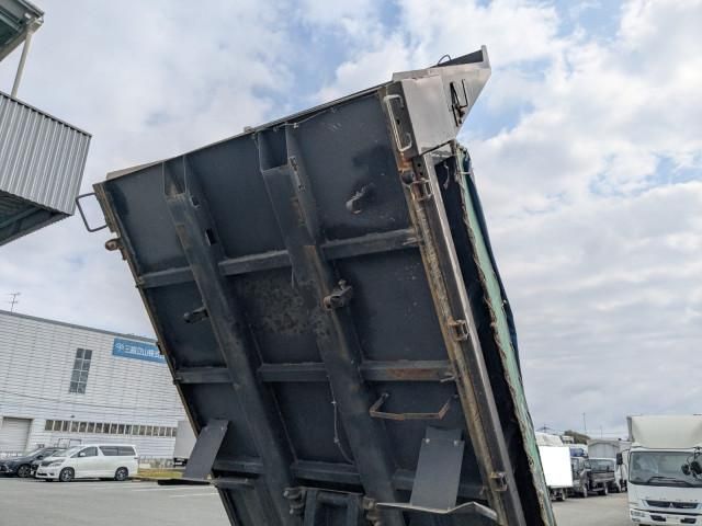 Hino DUTRO 2018-03 6596396-18
