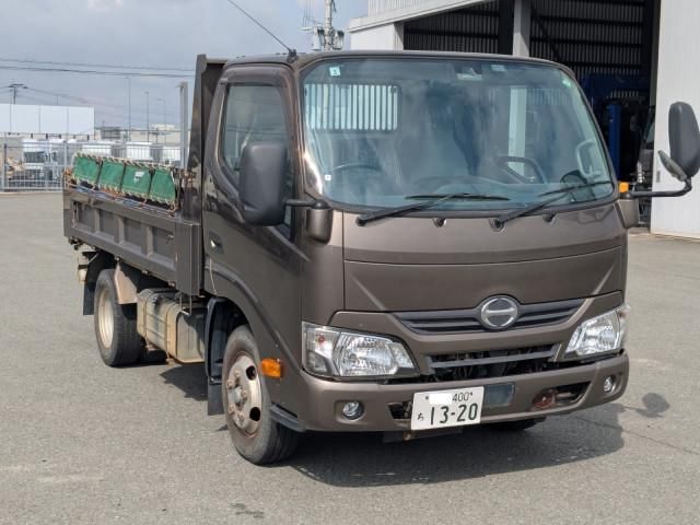 Hino DUTRO 2018-03 6596396-1