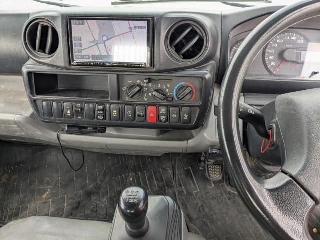 Hino DUTRO 2018-03 6596396-26
