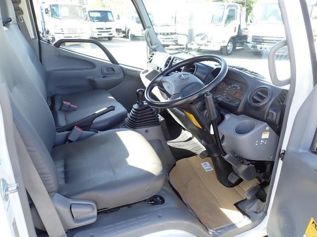 Hino DUTRO 2015-07 6596381-9